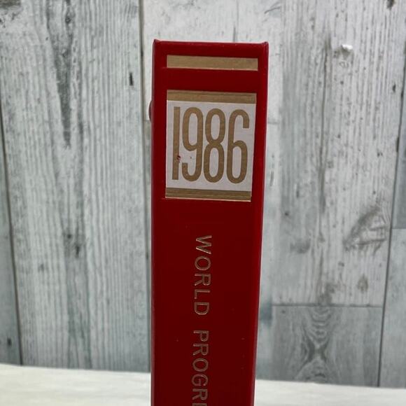 Vintage 1986 World Progress Yearbook Binder Spring Winter Summer Fall Collection - Picture 2 of 6